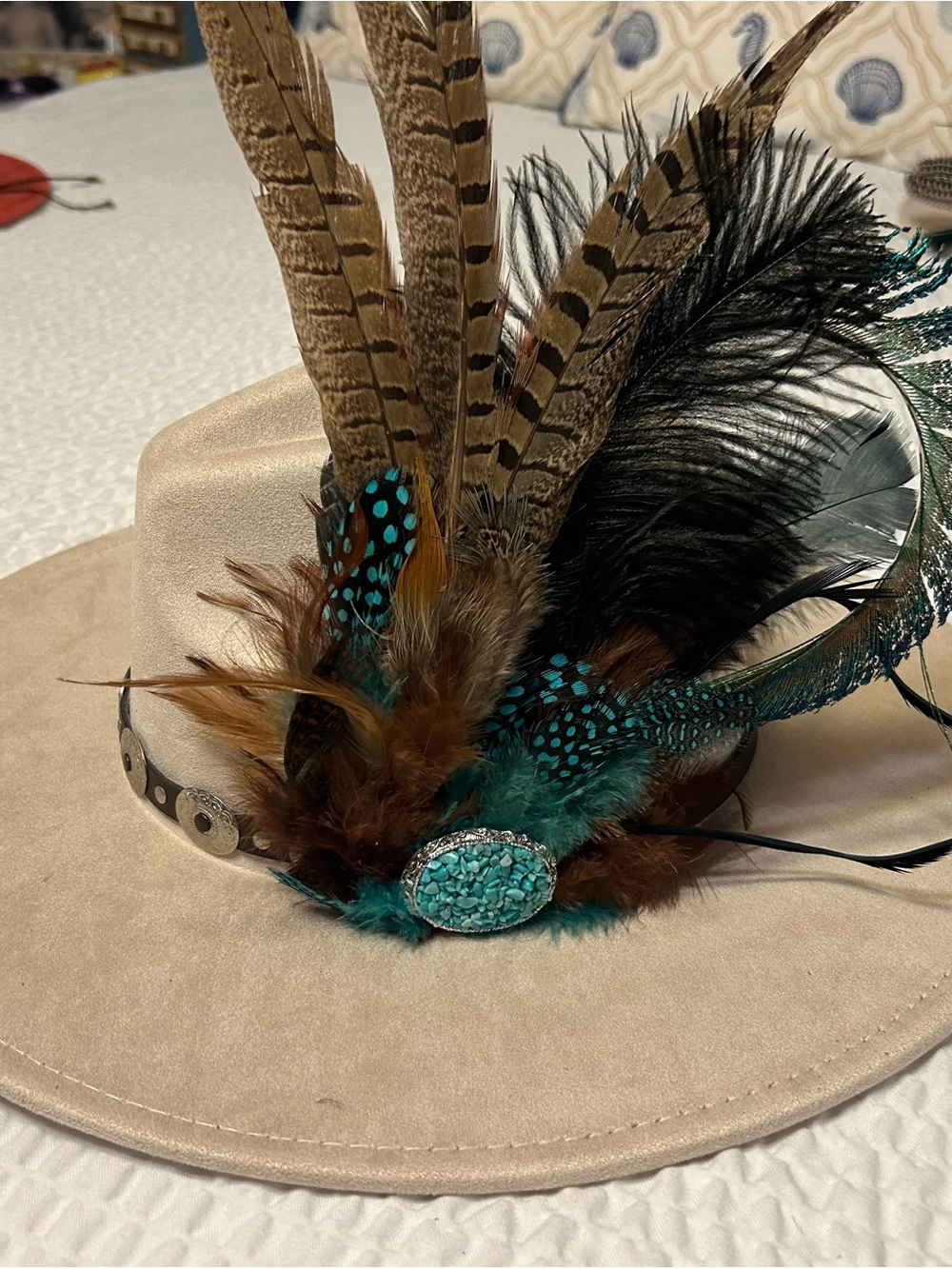 Decorative Feathered Hat Pin with Turquoise Stone Accent Vintage pin - Picture 2 of 2